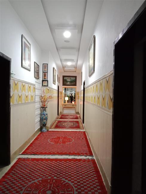 Helen One Hotel ลาฮอร์ ภายนอก รูปภาพ